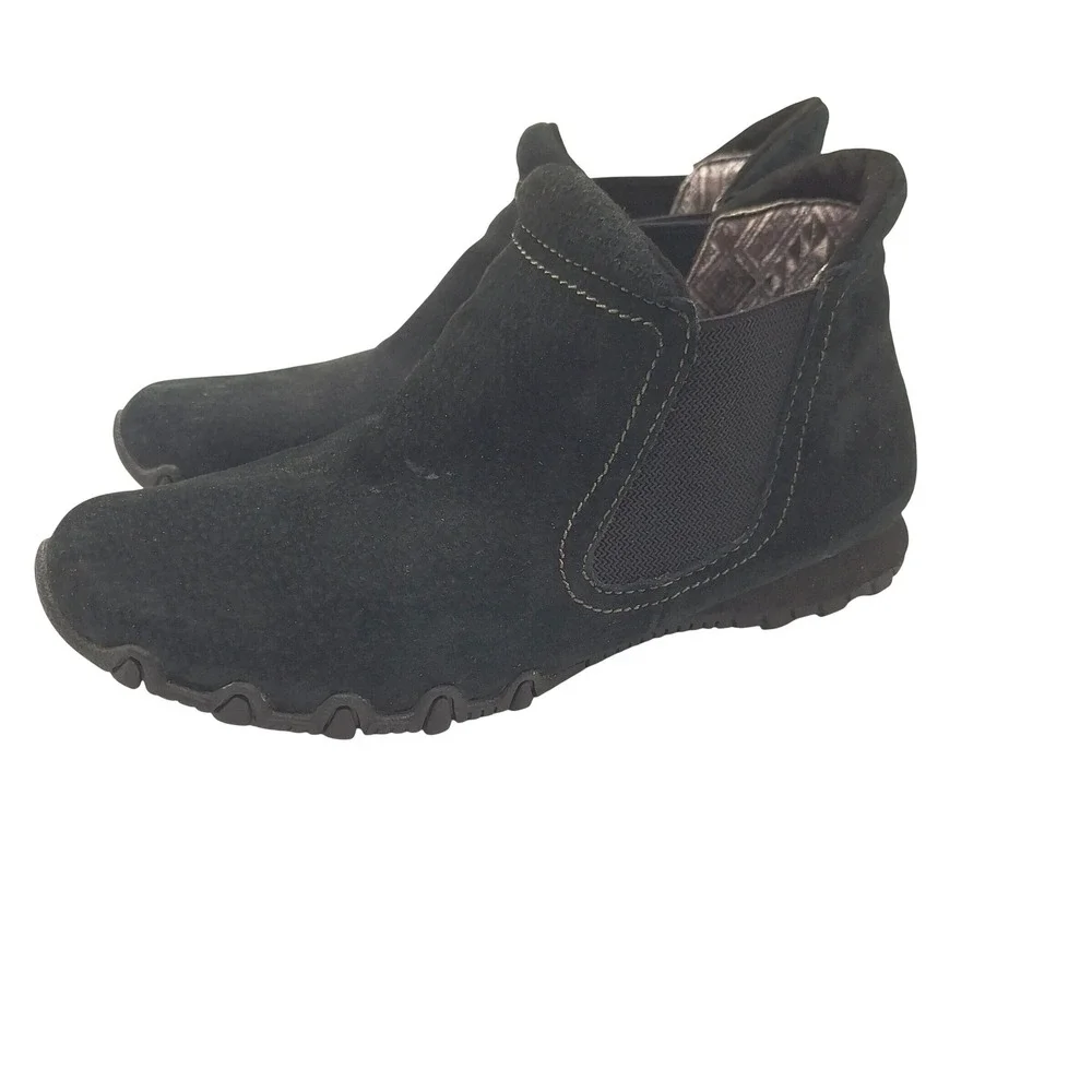 Skechers Relaxed Fit Black Suede Slip On Ankle Boots Memory Foam Women 9